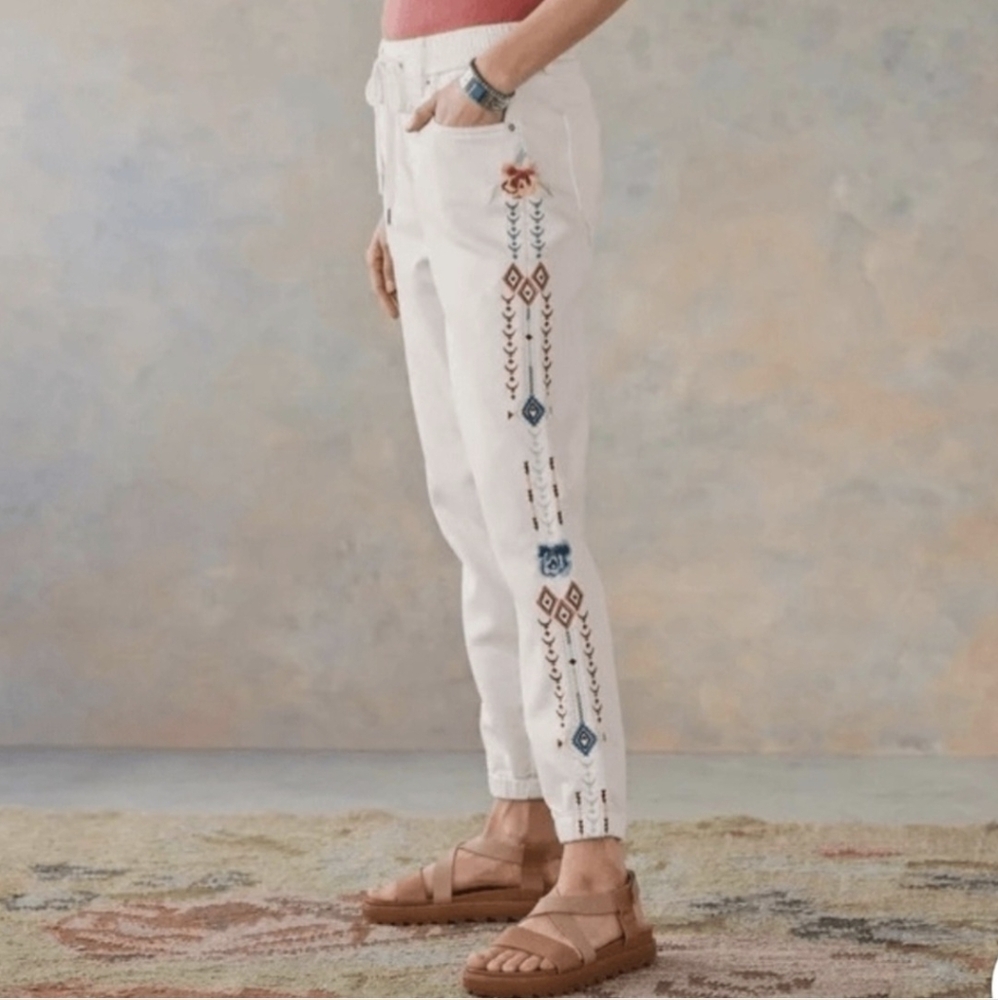 Driftwood River Embroidered Pull-on Drawstring Joggers White Size Medium